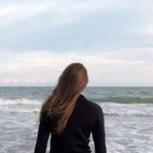 Meet your Posher, Val